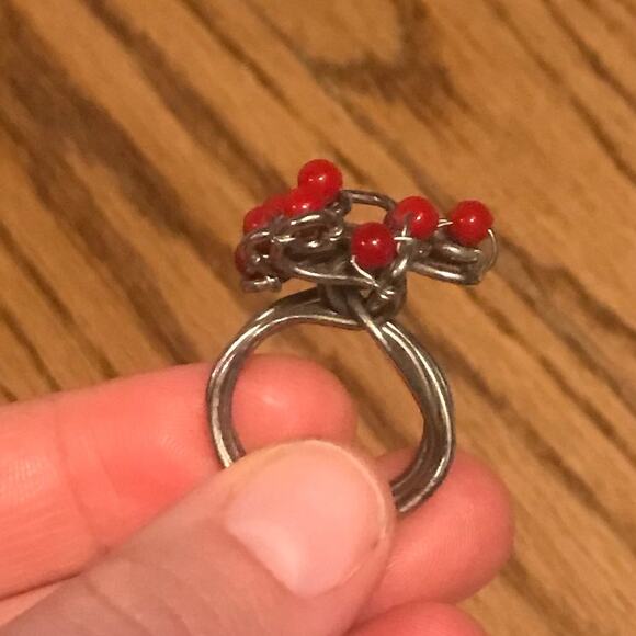 HANDMADE Artsy Red Beads Silver Ring Size 7 - Picture 8 of 8
